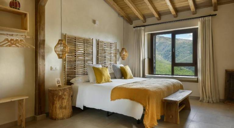 Chalet with pool — photo 2