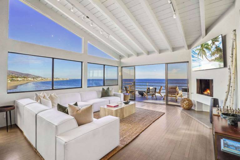 House  Eastern Malibu