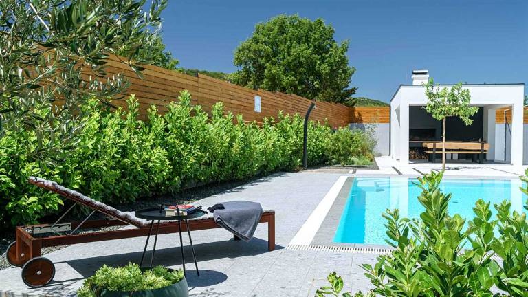Villa with garden & terrace — photo 3