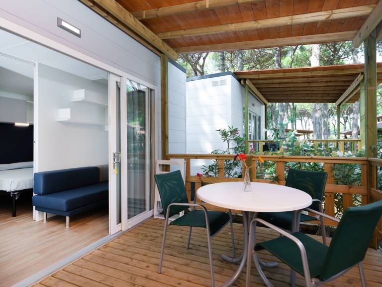 Vacation home with pool, sauna & patio — photo 3