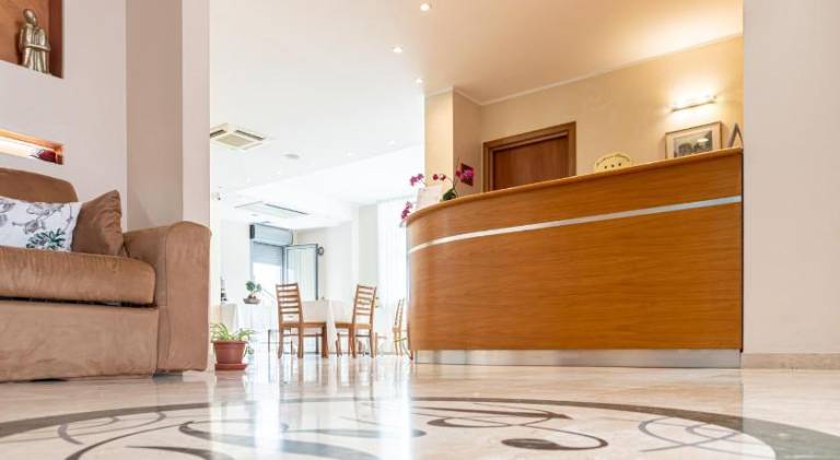 Nice serviced apartment with pool & garden | Next to the beach | Pets are welcome — photo 3