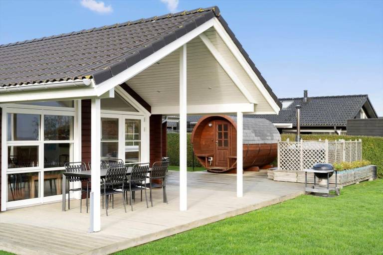 House with patio, sauna & grill — photo 3