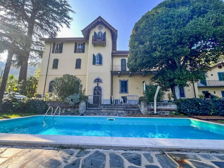 Apartment with terrace, pool & yard | Pool view | Pets allowed — photo 2
