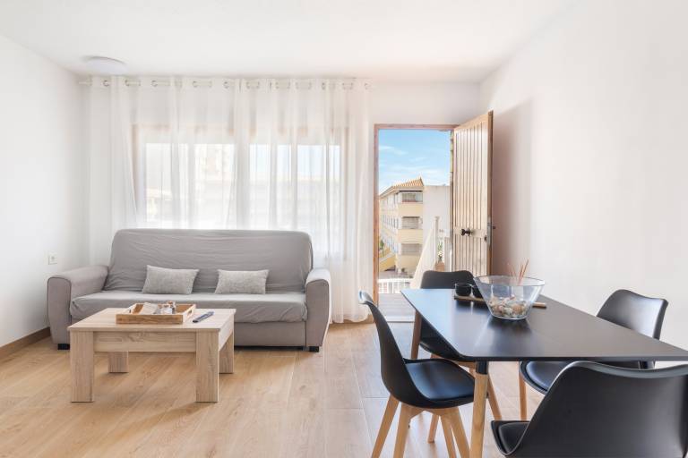 Holiday apartment with terrace & garden | Beach view | Next to the beach | Pet-friendly — photo 2