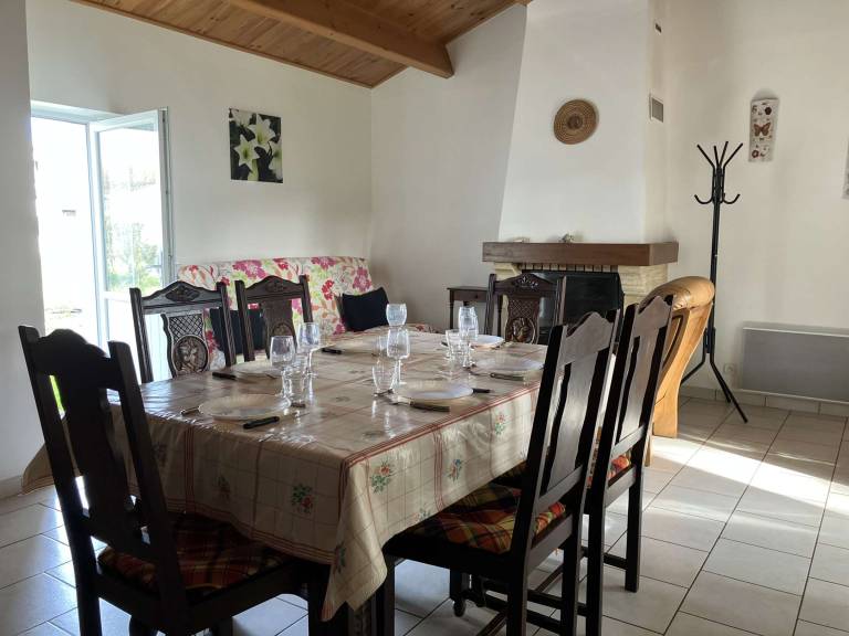 Charming Home Near Saint-Hilaire-de-Riez – Parking, Modern Amenities, Close to Beach — photo 5