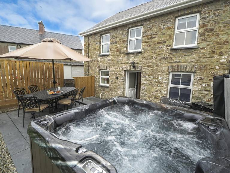 Bryndalis Aberaeron