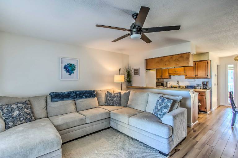 Condo w/ Pool Access - Walk to Beach! — photo 3