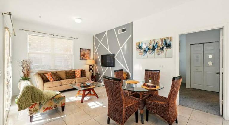 Ample vacation home with pool | Good for workation | Pets allowed — photo 2