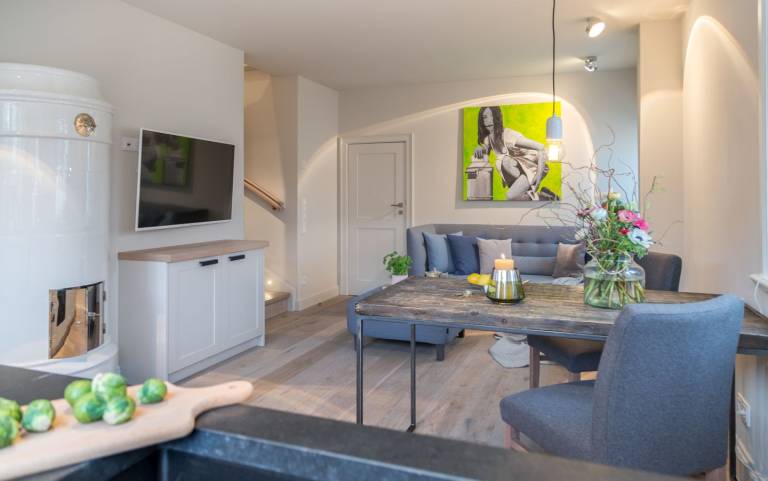 Moderne Ferienwohnung im idyllischen Alt-Westerland mit Natursteinbad. — photo 4