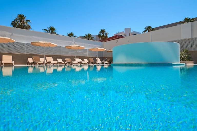 Aparthotel Cala Bona