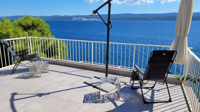 Apartment with yard | Sea view in Makarska