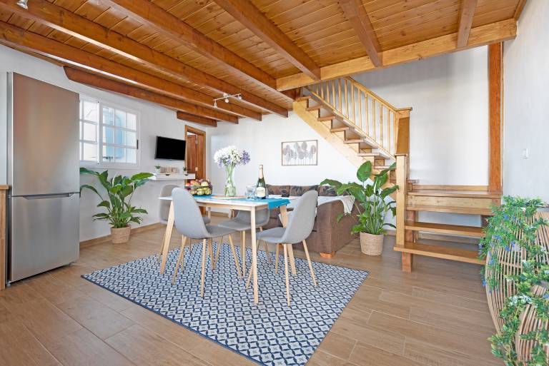 Beautiful vacation home with grill, fast internet & patio | Sea view | Good for workation | Pets allowed — photo 4