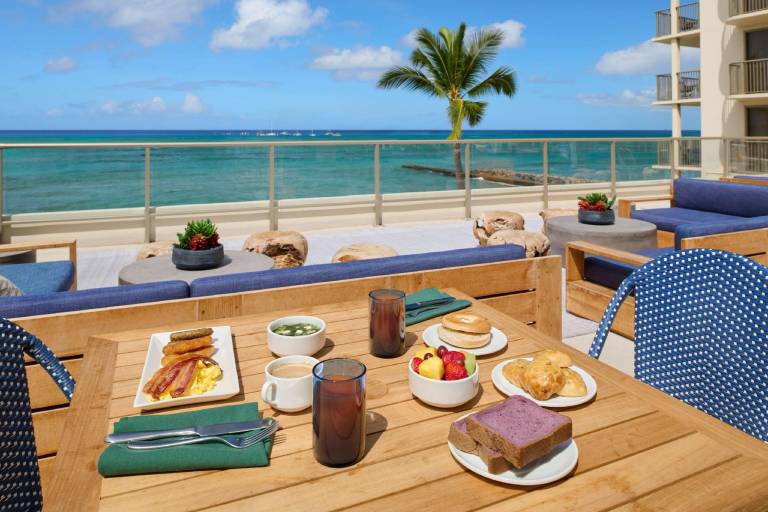 OUTRIGGER Reef Waikiki Beach Resort — photo 5