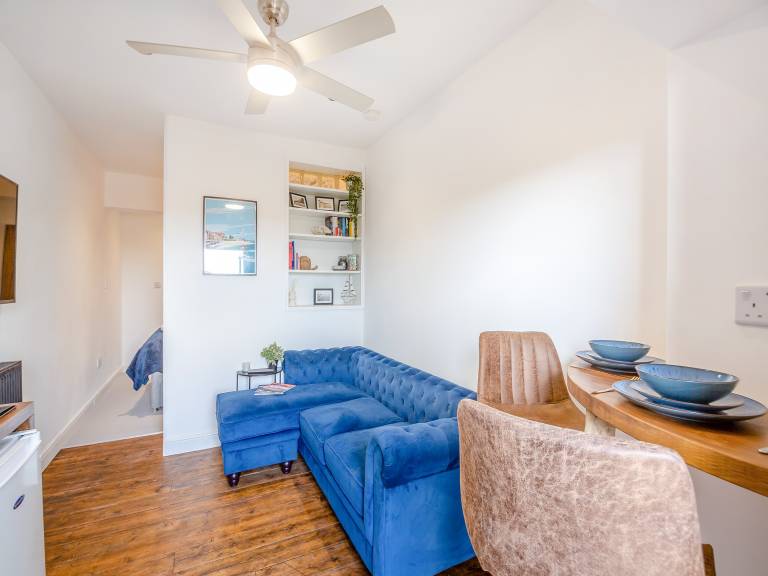 Beachfront Apartment — photo 4