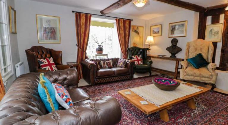 House with 5 rooms for 10 persons — photo 2