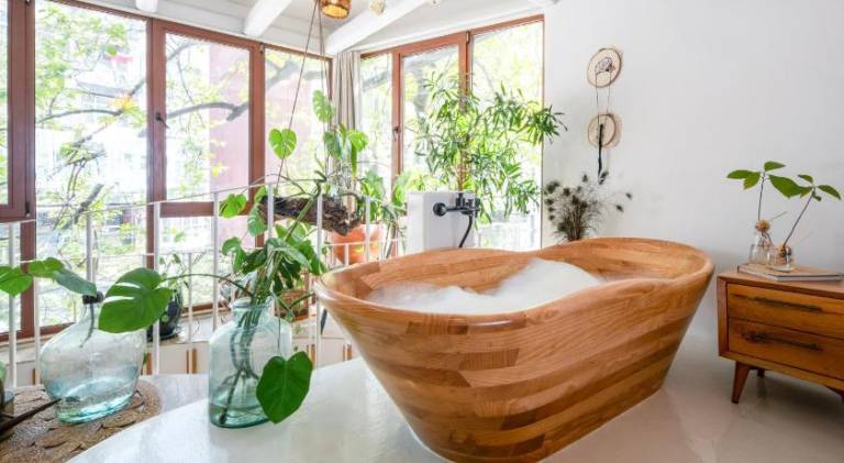 Fully equipped nice vacation home with hot tub & patio | Near Galata Tower | Suitable for remote work | Pets are welcome — photo 3