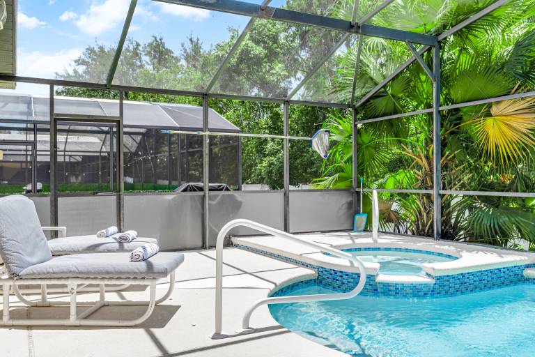 Family-friendly big vacation home with jacuzzi, grill & private pool | Suitable for remote work | Pets are welcome — photo 5