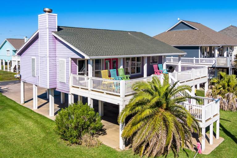 Vacation home with barbecue | Beach view in Bolivar, TX