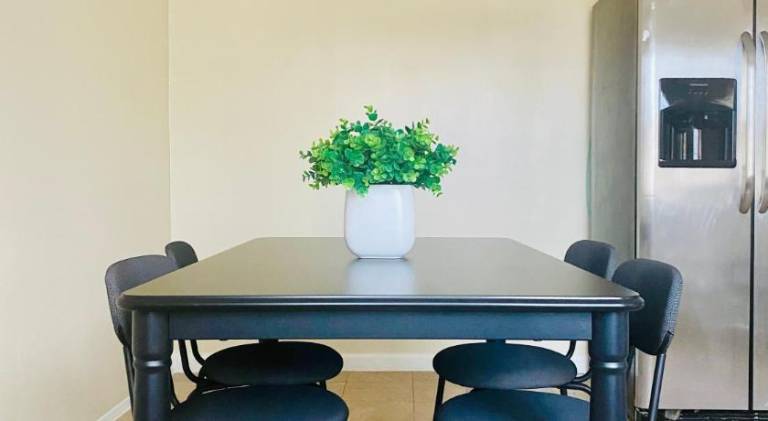 1 bedroom terrace view with shared bathroom 3