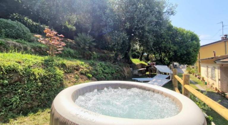 Vacation home with jacuzzi | Pets allowed — photo 3