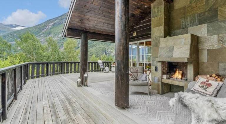 House with pool & hot tub | Pets are welcome — photo 4