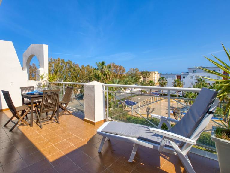 Pleasant holiday apartment with patio, garden & pool | Next to the beach | Pets are welcome — photo 4