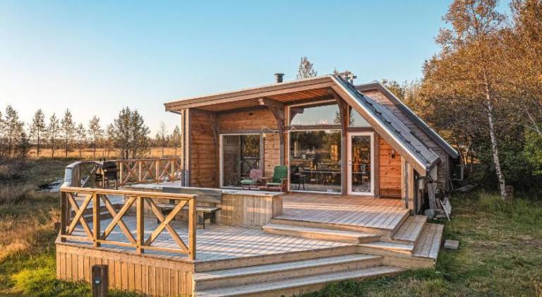 200 m&sup2; Ferienhaus