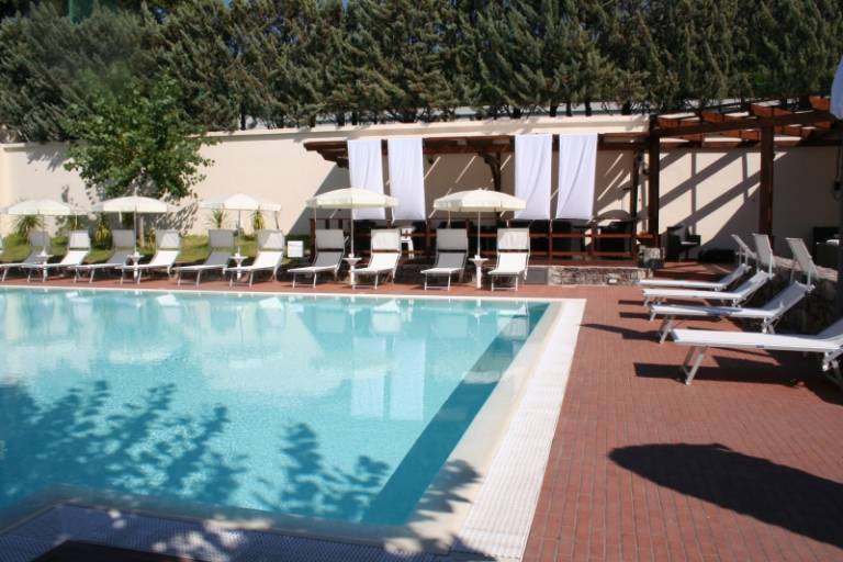 PALINURO PISCINA APPARTAMENTO CON GIARDINO