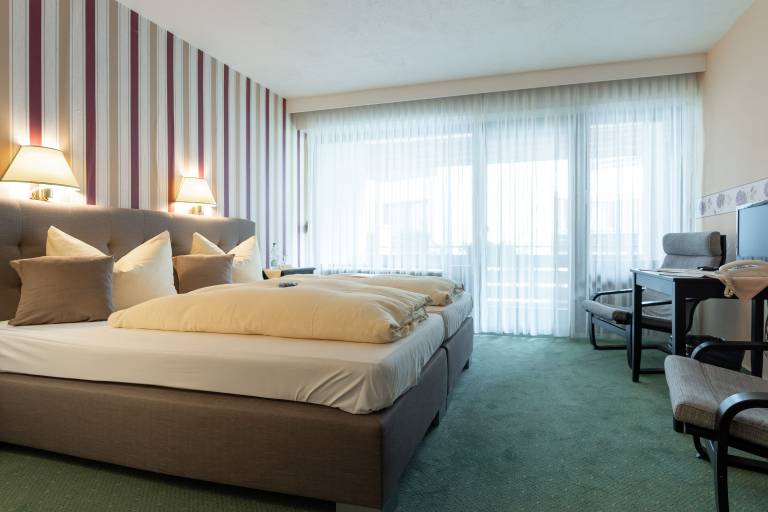 Doppelzimmer Badberg mit Dusche und WC