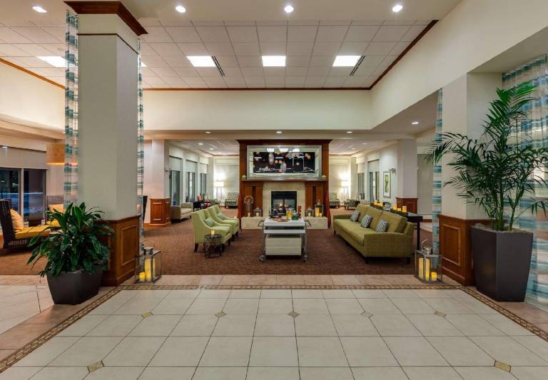 Hilton Garden Inn Lake Forest Mettawa — photo 5