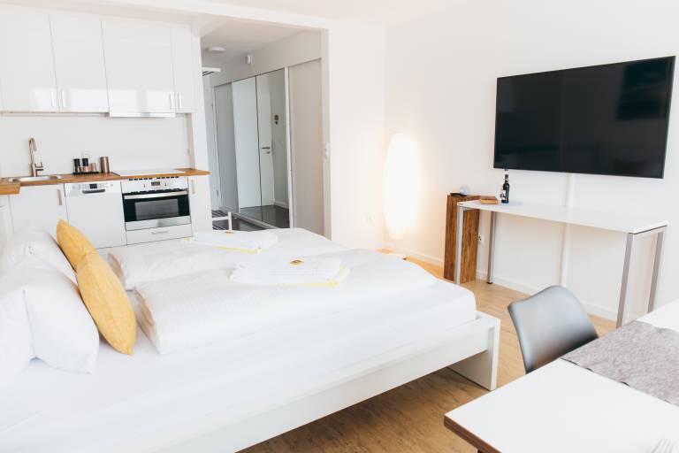 Children-friendly rental apartment with pool, sauna & yard | Nature view | Pets allowed — photo 3