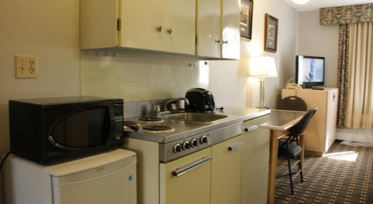 Hillcrest Motel — photo 2