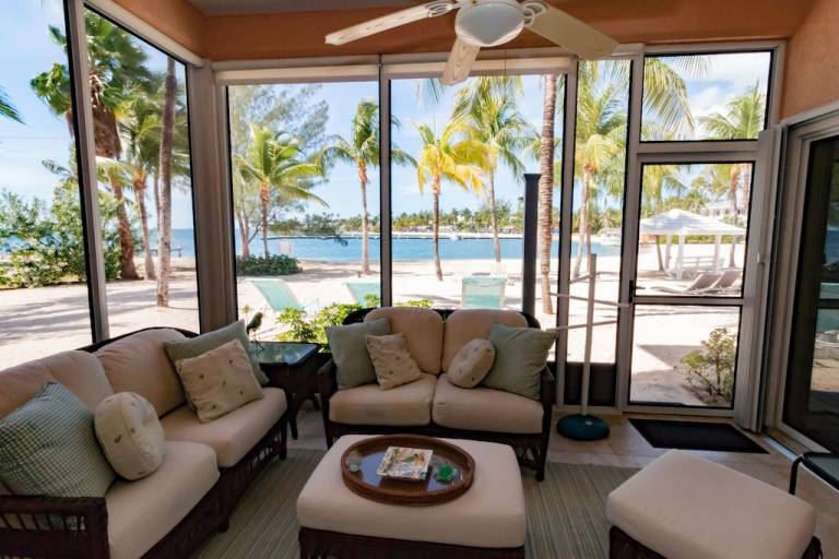 Condo Rum Point