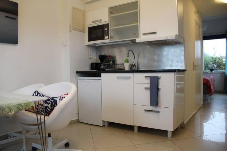 Family-friendly pleasant holiday apartment with garden & barbeque | Water view | Good for workation | Pets allowed — photo 5