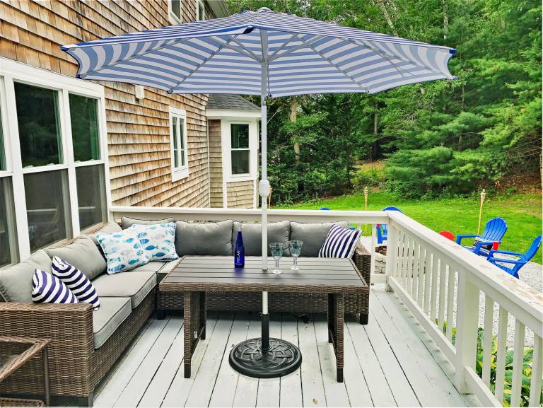 Vacation home with patio, barbecue & yard — photo 4