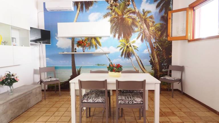 Holiday apartment with yard — photo 3