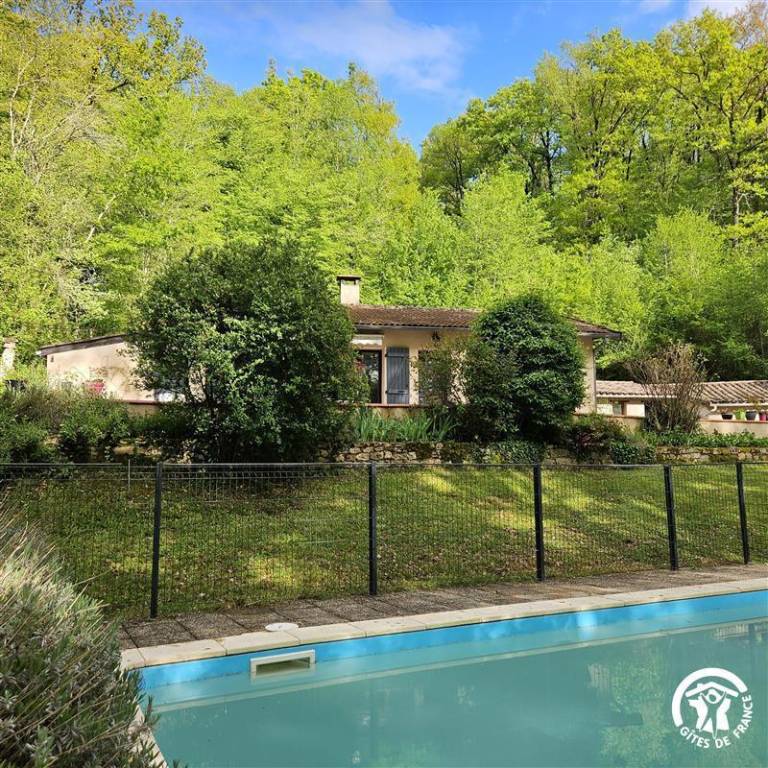 Gite with barbeque, private pool & garden — photo 4