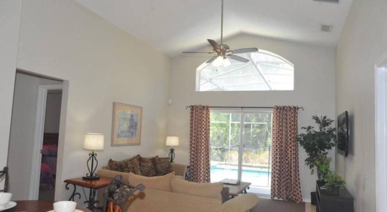 Villa with pool & jacuzzi — photo 2