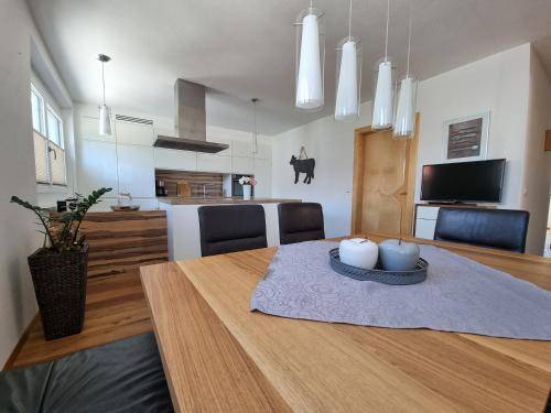 Rental apartment with terrace, sauna & hot tub | Pets allowed — photo 4