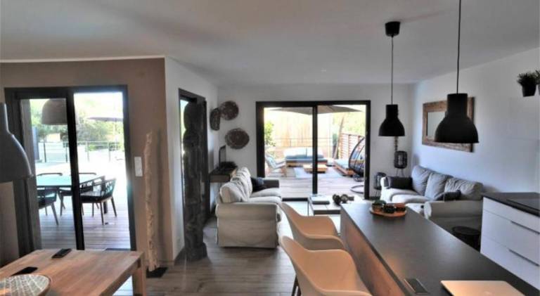 Villa with terrace, private pool & barbeque — photo 3