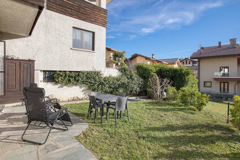 Apartment with fast internet & garden | Mountain view in Aosta