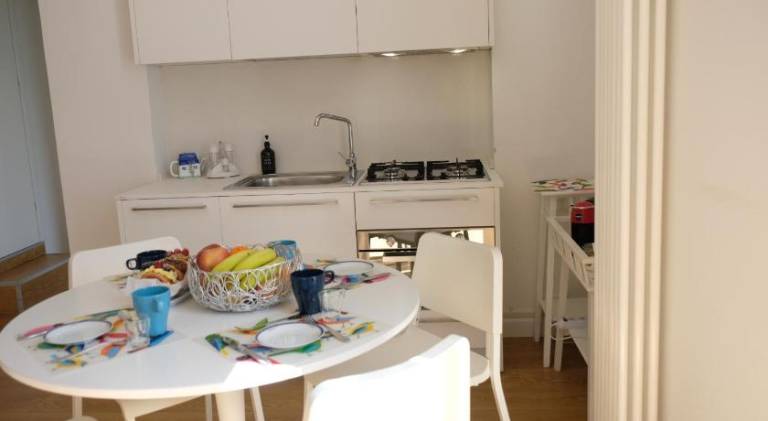 Rental apartment with 2 rooms for 4 persons — photo 3