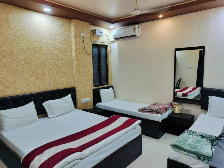 Hotel Shiv Manglam — photo 4