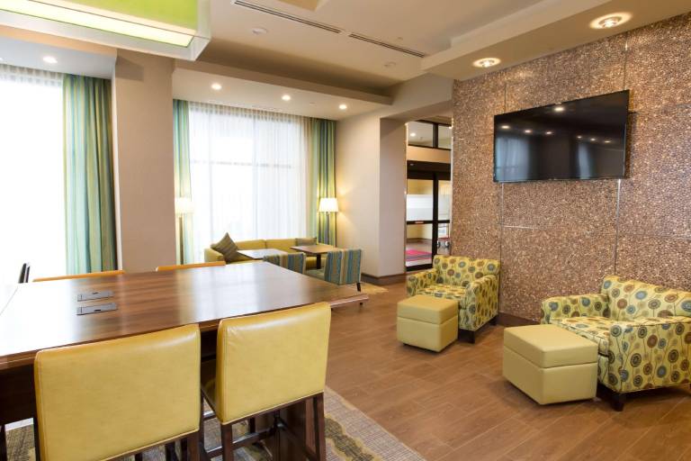 Hampton Inn by Hilton Lloydminster — photo 2