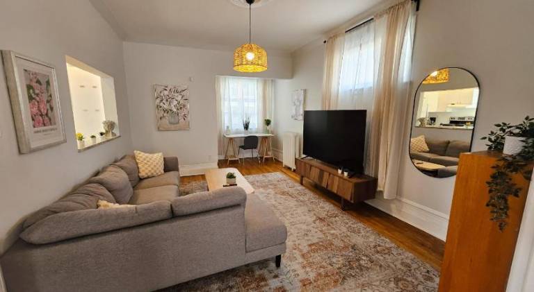 Ottawa Downtown Cozy Guesthouse in Ottawa, ON