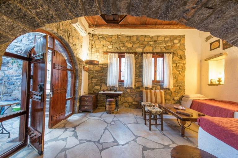 House Elounda
