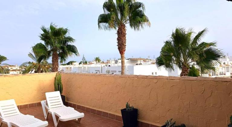 Holiday apartment with pool — photo 2