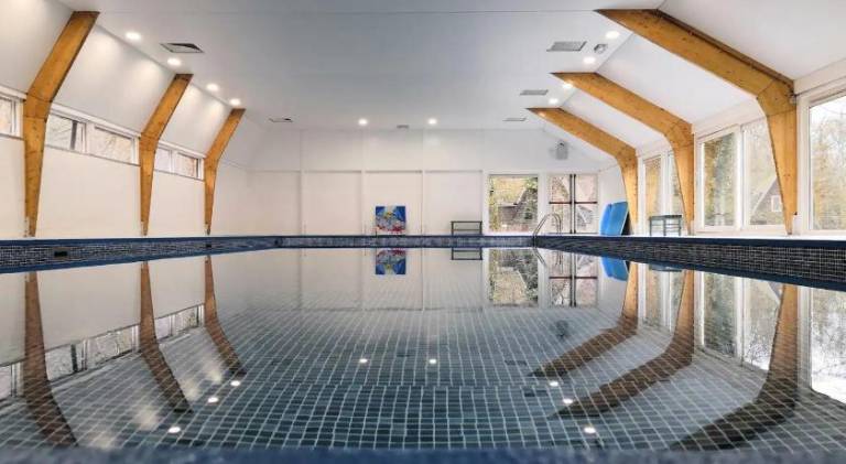 Vacation home with pool | Pets allowed — photo 3