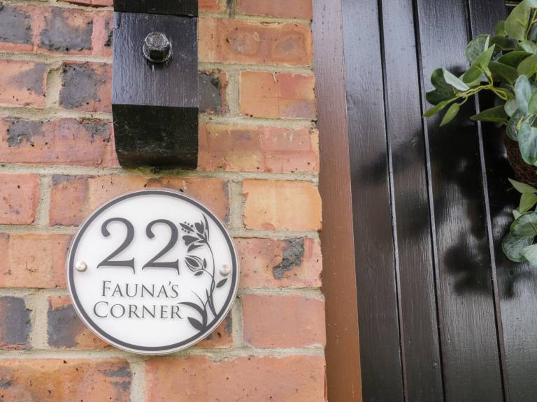 Child-friendly beautiful cottage with garden, patio & pool | Dogs allowed — photo 3