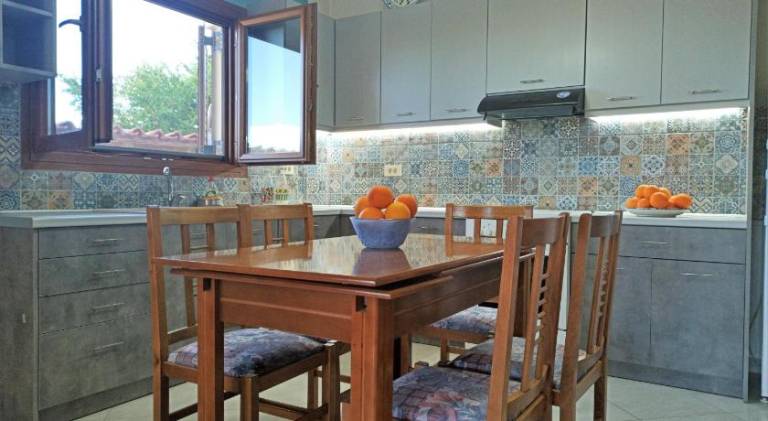 Apartment with barbecue, terrace & garden — photo 4